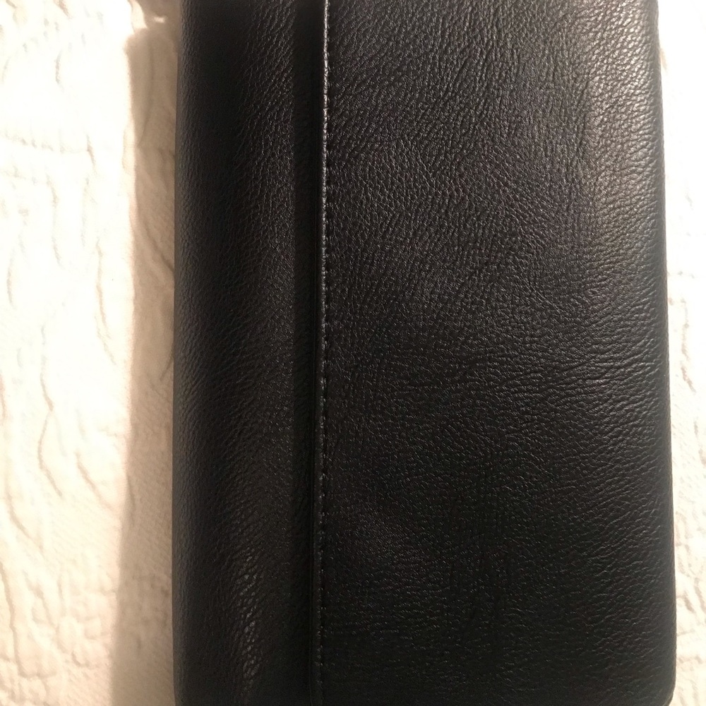 Safe Keeper Women’s Clutch Wallet